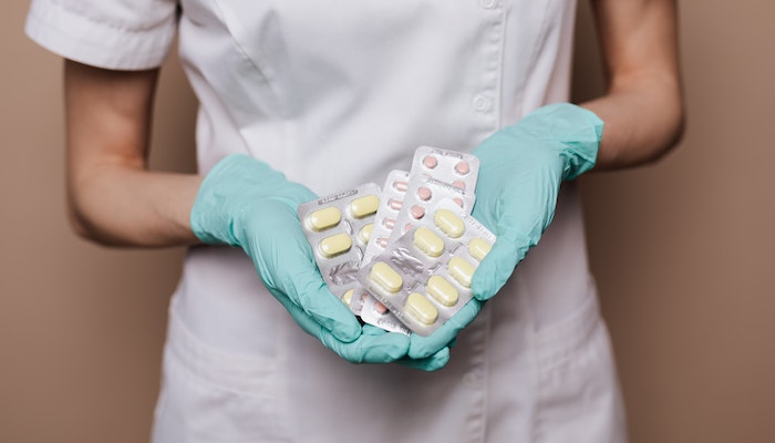 opiates opioid epidemic nurse pills